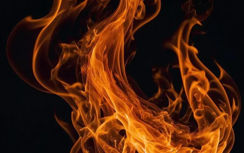 TIL: As Chamas que Vemos são Gases Brilhantes