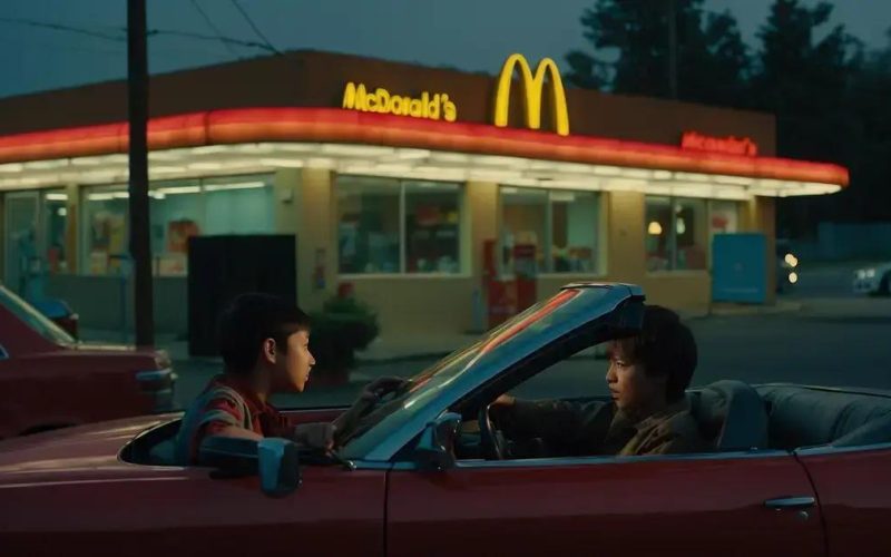 TIL: Menino de 8 anos dirige até McDonald's e segue leis de trânsito