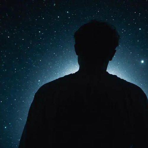 Você sabia? Humanos brilham no escuro, mas é quase invisível!